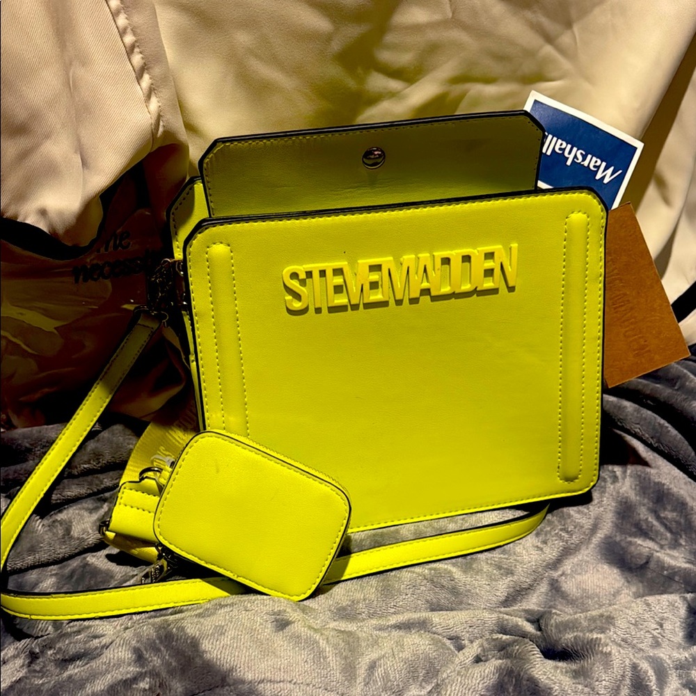 Steve Madden Yellow Crossbody Bag with Durable Design